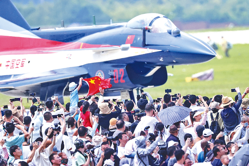 白虎萝莉碰水长春航空展迎来首个公众日